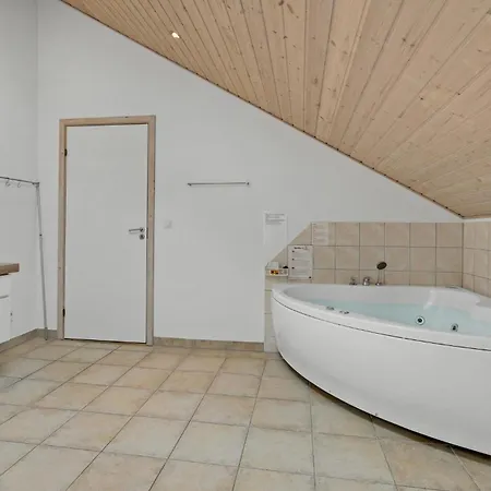 4 Bedroom Awesome In Vaeggerlose Holiday home *