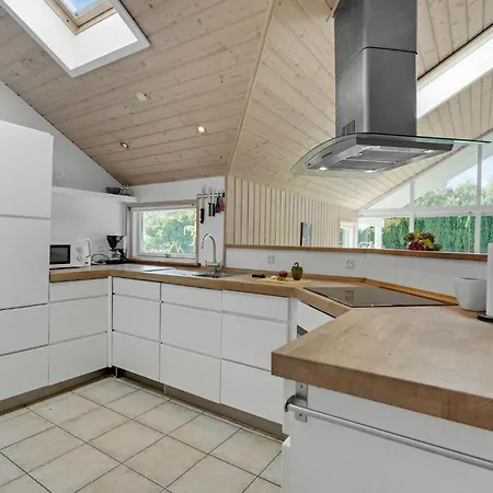 4 Bedroom Awesome In Vaeggerlose Holiday home